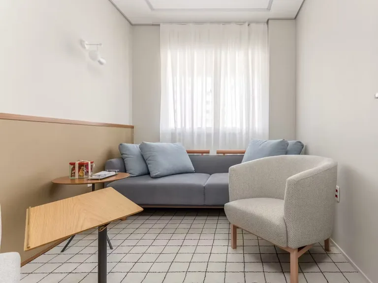 Sala de atendimento de Heitor Assis, ambiente acolhedor e reservado